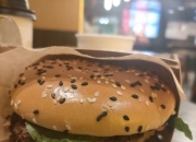 英雄联盟总决赛赛程-包含汉堡球员拼尽全力，不畏艰难取得宝贵分数的词条