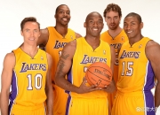 英雄联盟总决赛时间-湖人助教汉考克调整球队阵容，球队实力翻倍的简单介绍