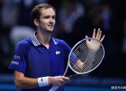 英雄联盟总决赛-美网完胜拉沃尔杯，梅德韦杰夫刷新纪录