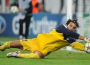 英雄联盟总决赛-红色赛车线与三分弧线，利拉德在F1街道赛之夜的夺冠启示