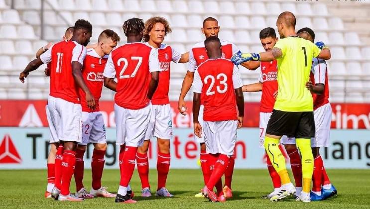 关于梅斯遭遇主场惨败，降至积分榜中游的信息