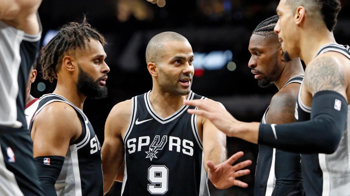 迈阿密热火碾压圣安东尼奥马刺，伦纳德极限生还后反打宿敌对决八强赛，锁定晋级资格的简单介绍