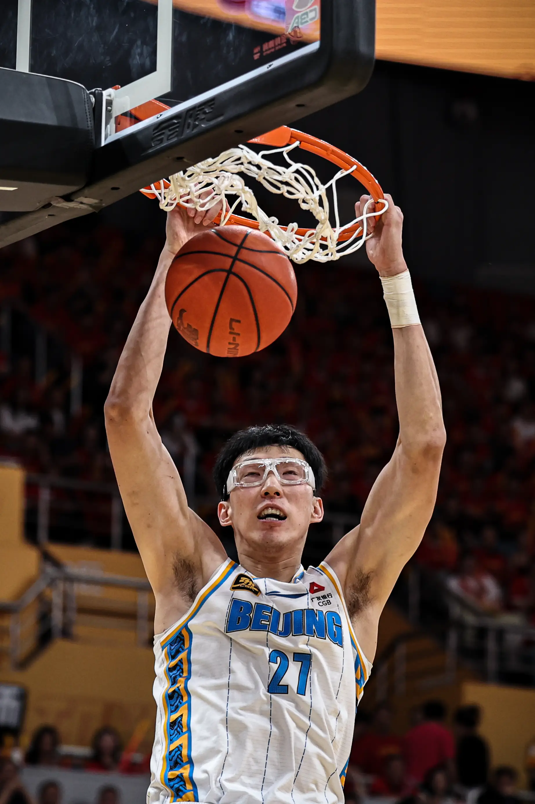 尼克斯逆转福建队,胡金秋点燃赛场 尼克斯逆转福建队,胡金秋点燃赛场