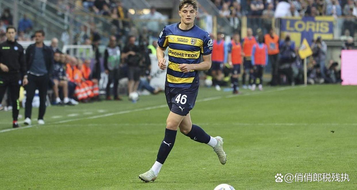 那不勒斯射手连续进球,成为焦点 那不勒斯射手连续进球,成为焦点