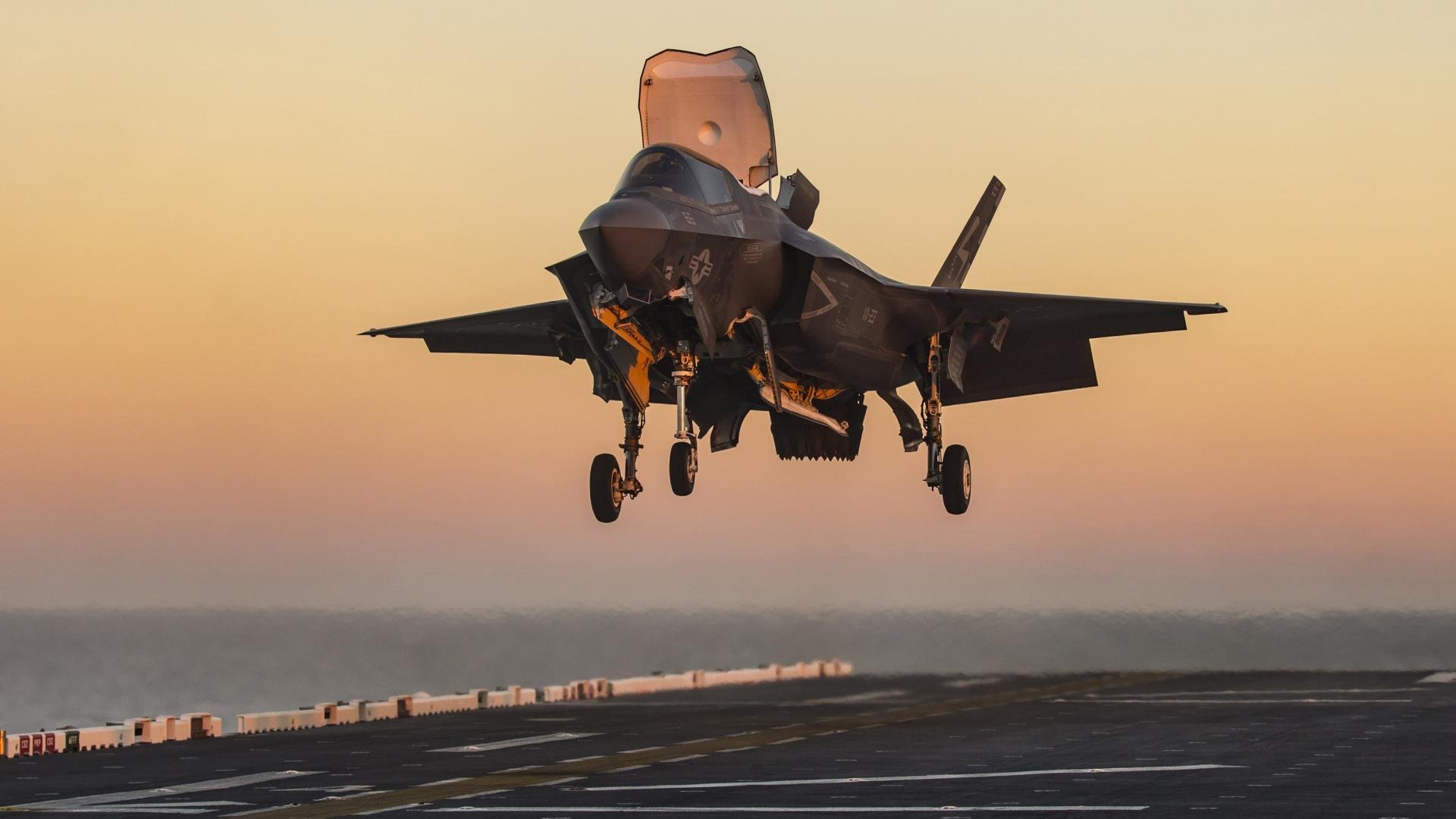 闪电时刻，当拉什福德的右脚点燃梦剧场，当巴拉圭的篮球击碎航海家的梦