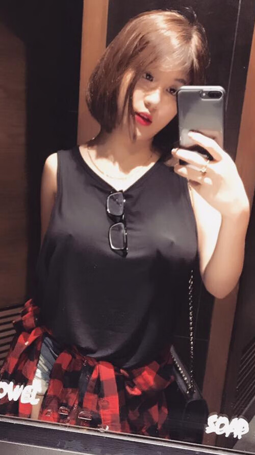 那不勒斯的飓风与孔德的弯道，单节决胜与冠军接管的双重奏